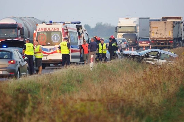 Nowe Skalmierzyce: Zderzenie auta osobowego z ciężarówką