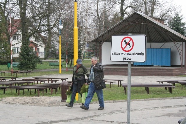 Wójt chciałby rozpocząć już remont parku oraz muszli koncertowej w Unisławiu, ale najpierw muszą zakończyć się formalności