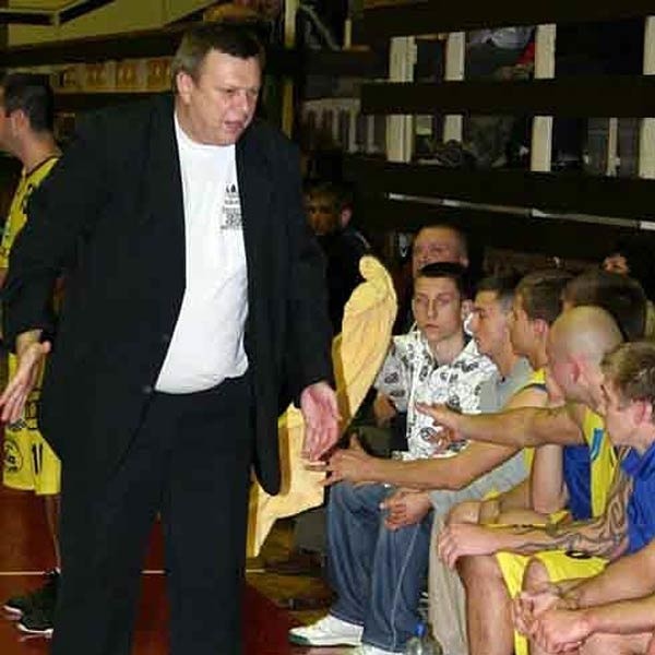 Zbigniew Pyszniak nie mógł się doczekać lepszej gry Siarki i postanowił odpocząć od trenerki.