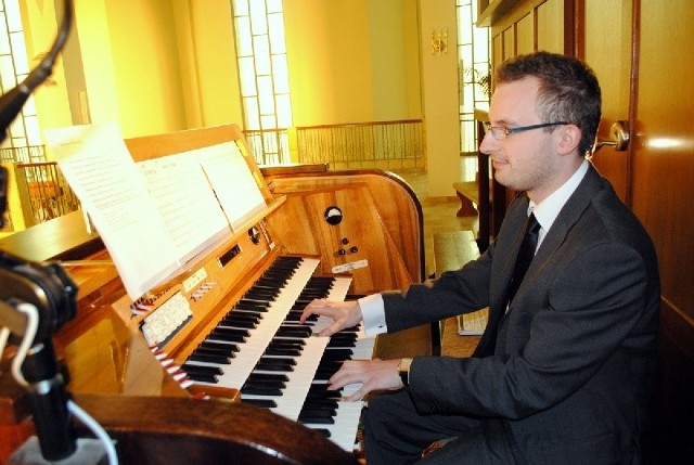 W kościele świętej Jadwigi Dariusz Przybylski zagrał nie tylko utwory dawne, ale także współczesne kompozycje. 