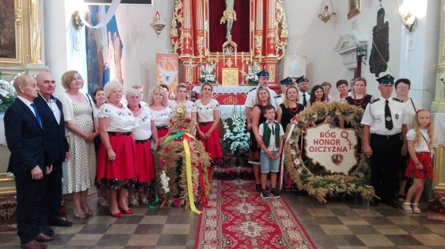 W kościele parafialnym pod wezwaniem Świętego Michała Archanioła w Sokolinie odbyła się uroczysta msza święta. Więcej na kolejnych zdjęciach