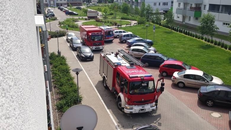 Wrocław: Na Psim Polu ulatniał się gaz. Ewakuacja kiludziesięciu mieszkańców (ZDJĘCIA)