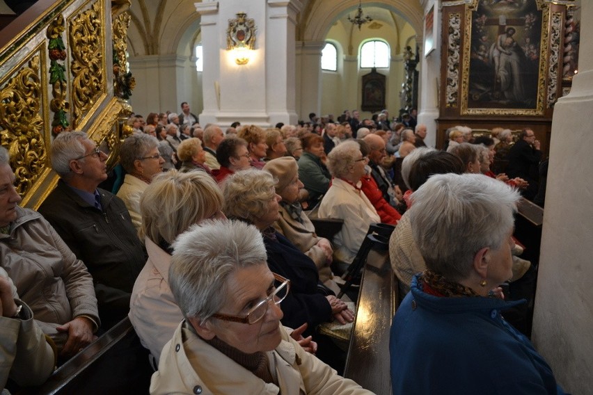 Relikwie świętego Jana Pawła II już w bazylice WNMP w Koronowie