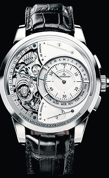 Z kolei podczas wcześniejszego włamania w Spytkowicach, w marcu 2010 r. ukradli zegarek za 50 tys. zł (zdjęcie z prawej). To Jaeger Lecoultre. Taki zegarek odnaleziono w skrytce pod podłogą domu podejrzanegoMariana G.