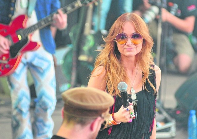 Ania Rusowicz podczas koncertu na Przystanku Woodstock w Kostrzynie w roku 2015. W Kołobrzegu wystapi 1 maja