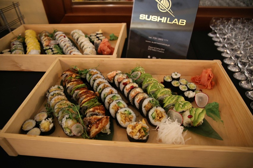 Sushi przygotowane przez Sushi Lab należące do Kamila...