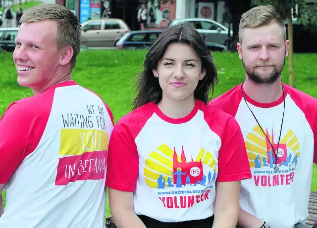 (Od prawej) Tomasz Bogusłowicz, Izabela Średzińska i Wojciech Babul to wolontariusze Światowych Dni Młodzieży. W Białymstoku będą pomagać pielgrzymom z całego świata.
