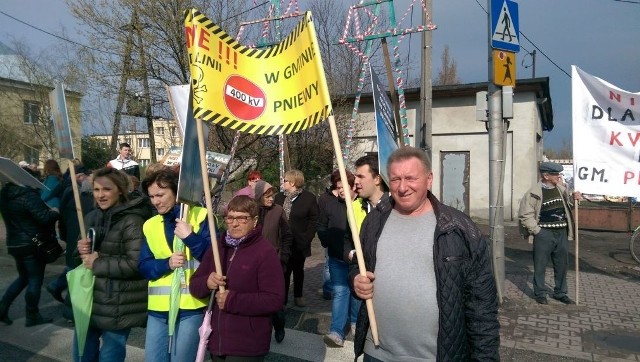 Protesty przeciwko budowie linii 400 kV w gminie Pniewy.
