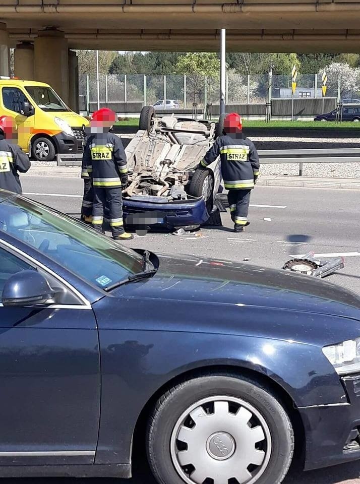 W sobotę około godz. 11 przy skrzyżowaniu ulic Maczka i Al....