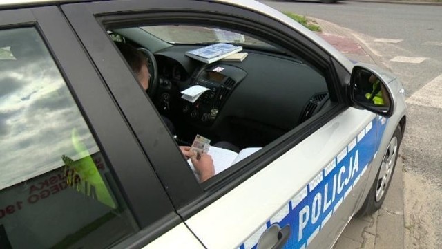 Policjanci będą sprawdzać czy przebieg samochodu nie jest niższy niż ten zapisany w CEPiK?