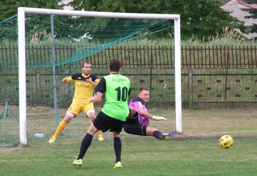 Sytuacja Grzegorza Barczyka ze Spójni, który przy wyniku 0:1...