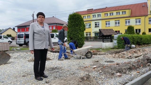 - Staramy się upiększać naszą wieś - mówi Gabriela Puzik, sołtys Kadłuba.