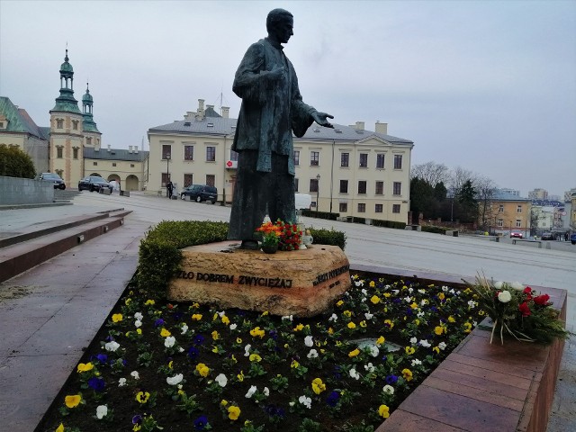 Te bratki trafią do mieszkańców i ponowie zakwitną