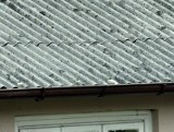 Azbestowe dachy powoli znikają 