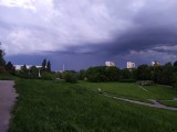 IMGW ostrzega przed nocnymi burzami na Lubelszczyźnie. W Lublinie już się zbiera. Zobacz zdjęcia 