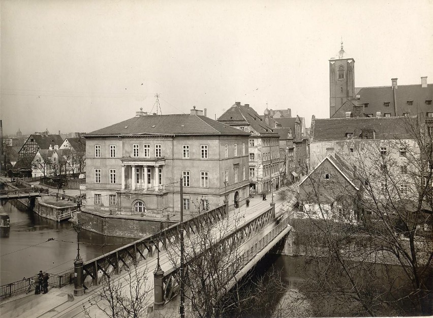 1923 r., budynek Osteuropa Institut - ul. św. Jadwigi i most...