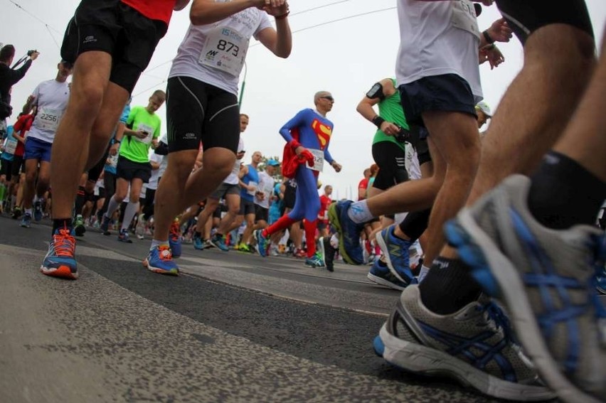 Poznań Maraton. Zdjęcia nietypowych biegaczy!