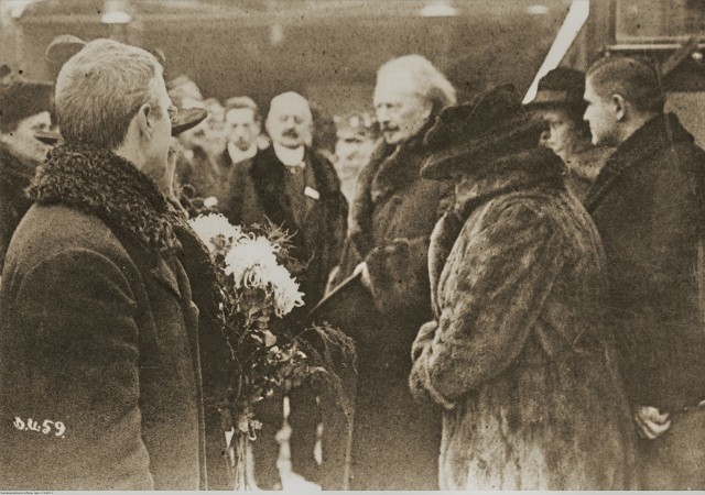 Przyjazd Ignacego Jana Paderewskiego do Poznania w 1918 roku. Następnego dnia zaczęło się powstanie.