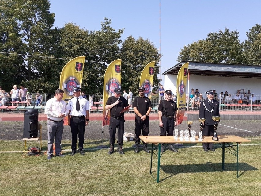 Strażacy rywalizowali na stadionie w zawodach sportowo-pozarniczych gminy Skaryszew