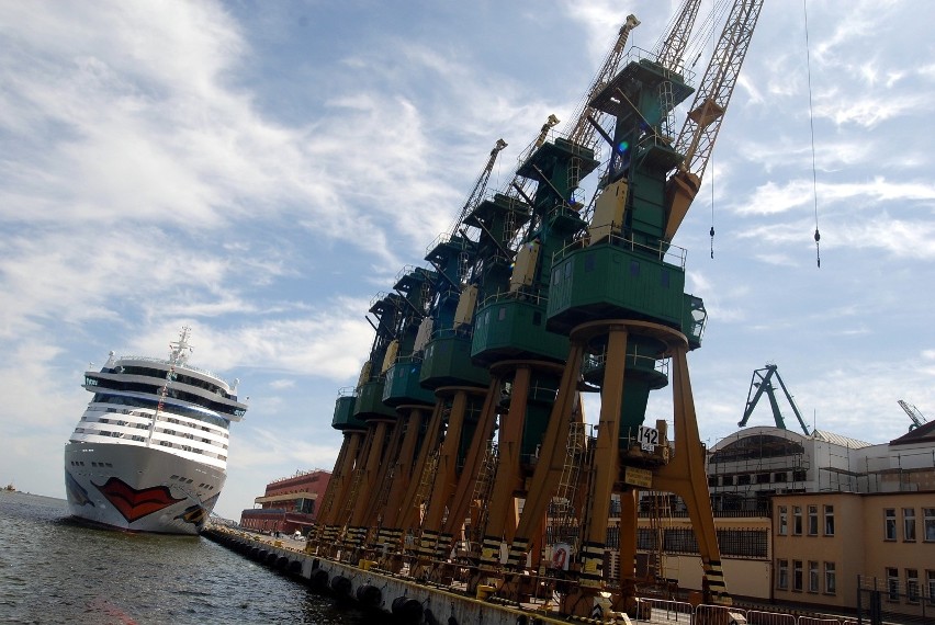 "Najdogodniejszym miejscem do budowy portu jest Gdynia". Do dzisiaj Port Gdynia zachwyca rozmachem. Zobaczcie jak wygląda życie w Porcie!