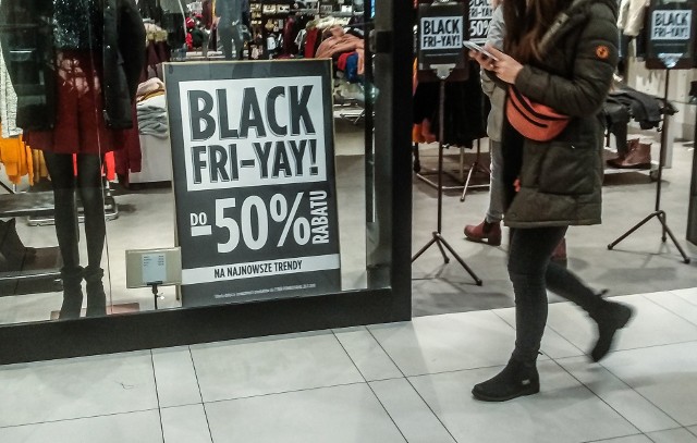 Według statystyk w ciągu weekendu obejmującego Black Friday i Cyber Monday Polacy na same zakupy internetowe są w stanie wydać nawet pół miliarda złotych.