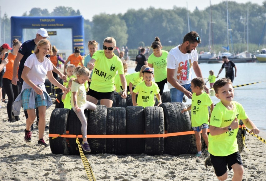 Bieg z przeszkodami Run Fit Adventure dla dzieci i dorosłych w sobotę 25 czerwca nad jeziorem w Tarnobrzegu. Sprawdź szczegóły 