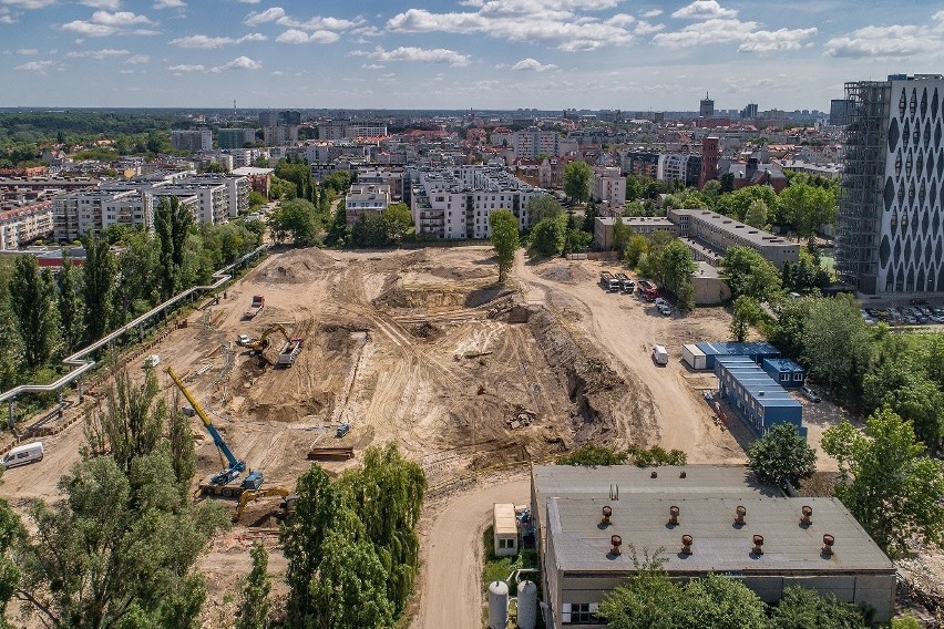 Obszar placu budowy na początku wymagał uporządkowania....