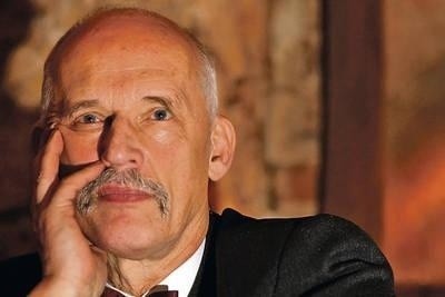 Janusz Korwin-Mikke w krakowskim Still-Barze, miejscu spotkań konserwatywnych liberałów Fot. Anna Kaczmarz