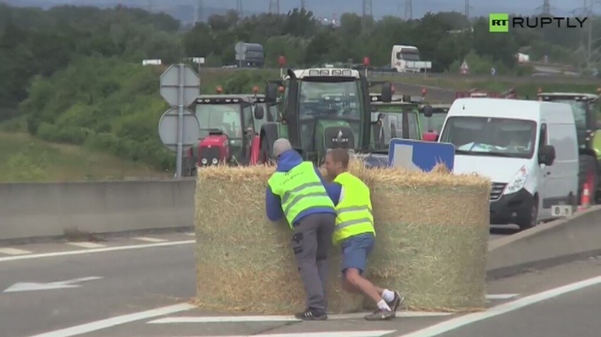 Francja, 27.07: Blokady dróg we Francji. Rolnicy protestują...