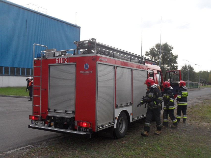 Ćwiczenia strażaków na terenie huty ArcelorMittal w Sosnowcu
