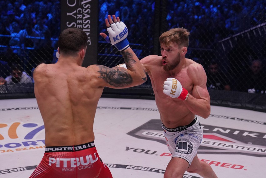 KSW 45. Michał Materla powalczy o pas wagi średniej, tytuł w ciężkiej nie dla Karola Bedorfa