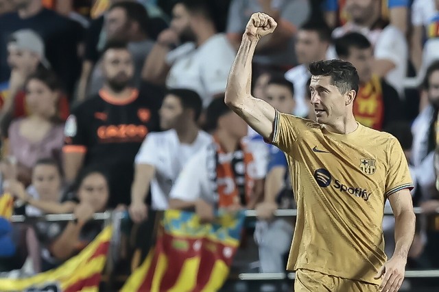 Lewandowski uratował Barcelonę! Valencia pokonana rzutem na taśmę