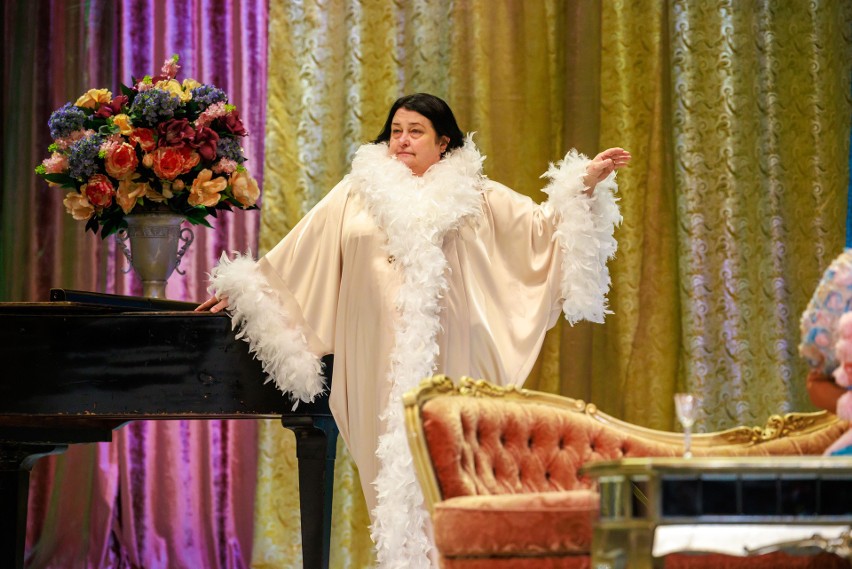 "Boska" - premiera w Teatrze Śląskim 5 stycznia. Rozmowa z Grażyną Bułką,  kreującą rolę Florence Foster Jenkins