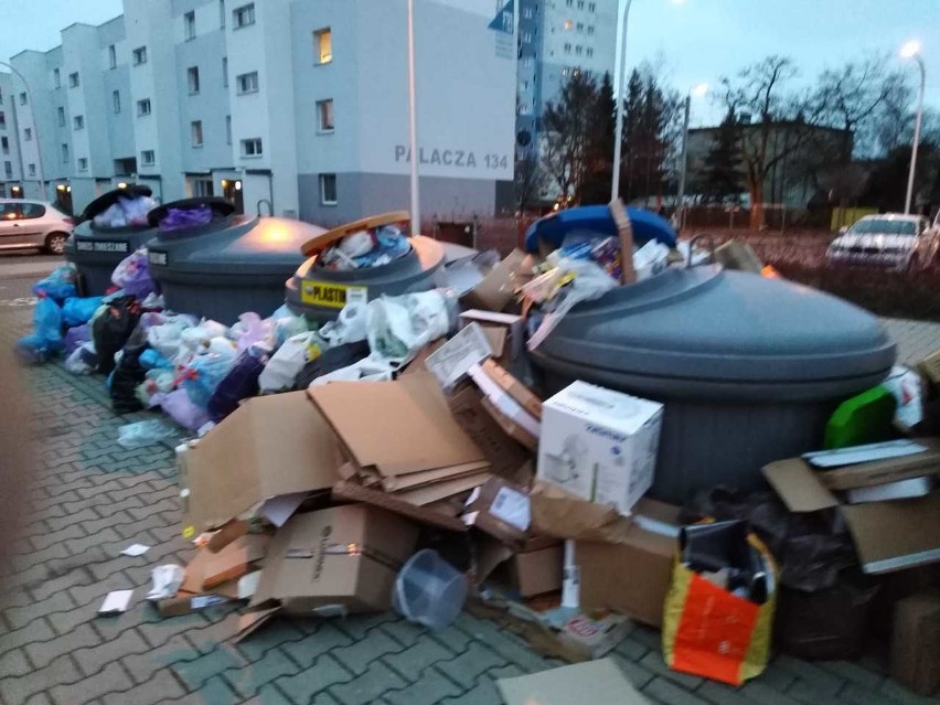 Powodem braku odbioru śmieci była awaria pojazdu do odbioru...