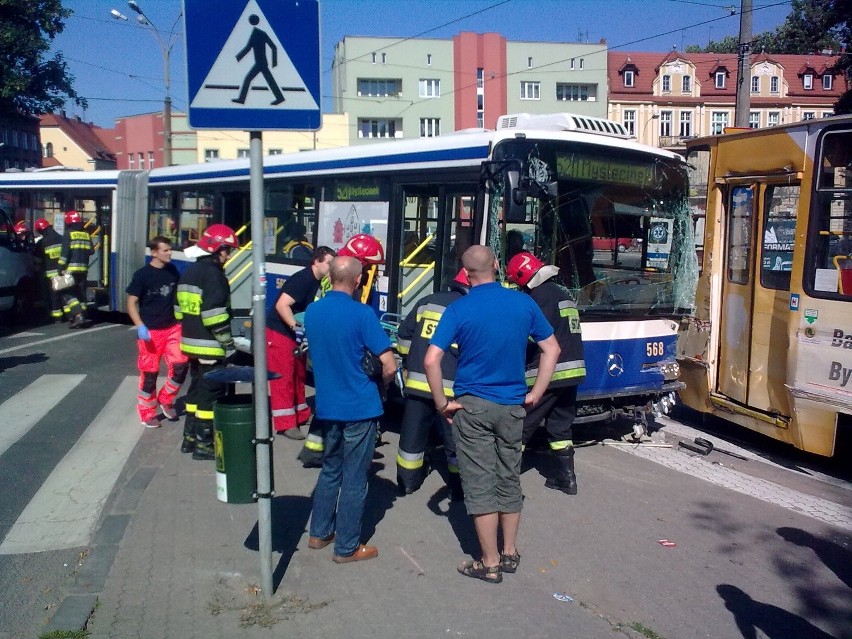 Wypadek na rondzie Bernardyńskim