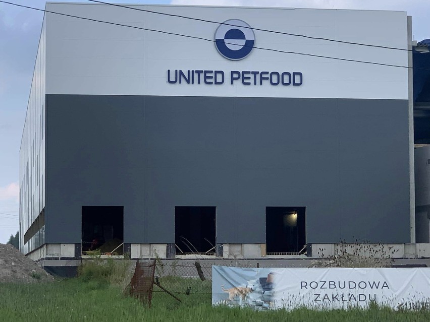 Trwa rozbudowa zakładu United Petfood Radom w Jedlińsku. Powstaje hala o powierzchni ośmiu tysięcy metrów kwadratowych