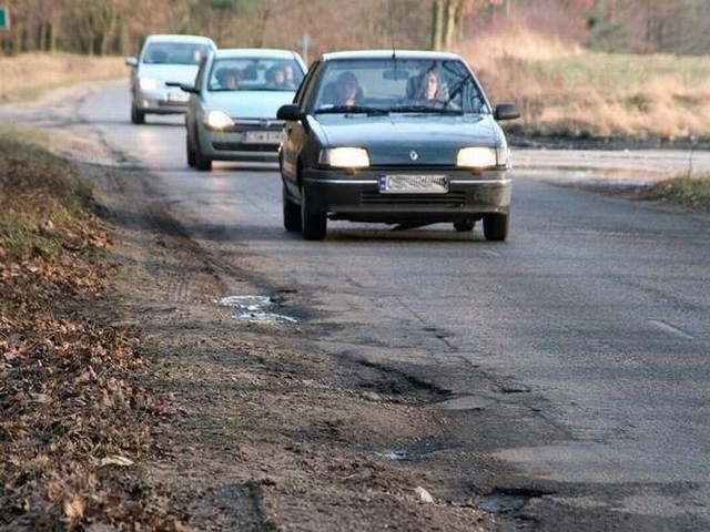 Zimowe utrzymanie dróg powiatowych miało kosztować 500 tys. zł.  Do tej pory wydano 1,5 mln.