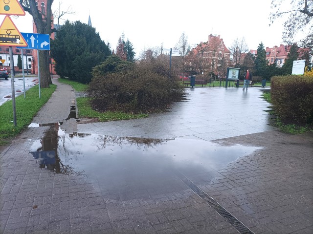 Podobna pamiątka pozostała po budowie Zielonej Bramy Gotyckiej Starówki.