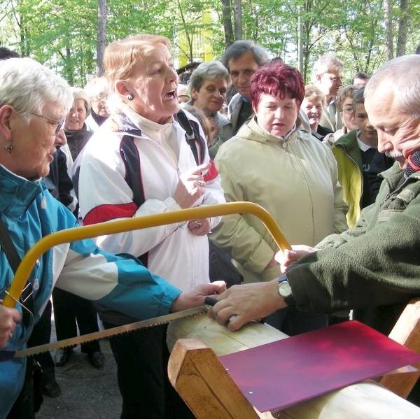 Przed rokiem na I Zlocie Józefin i Józefów, mimo chłodu, bawiło się świetnie kilkaset osób.