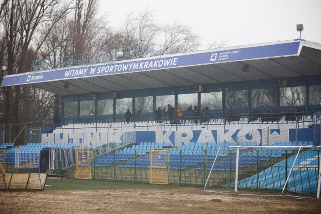 Stadion Hutnika Kraków, trybuna główna