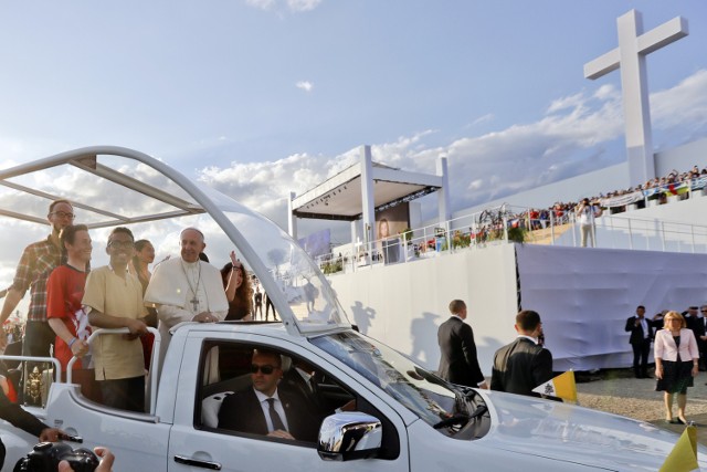 Czuwanie z papieżem Franciszkiem w Brzegach