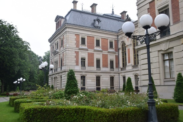 Tarasy Muzeum Zamkowego w PszczynieZobacz kolejne zdjęcia. Przesuwaj zdjęcia w prawo - naciśnij strzałkę lub przycisk NASTĘPNE