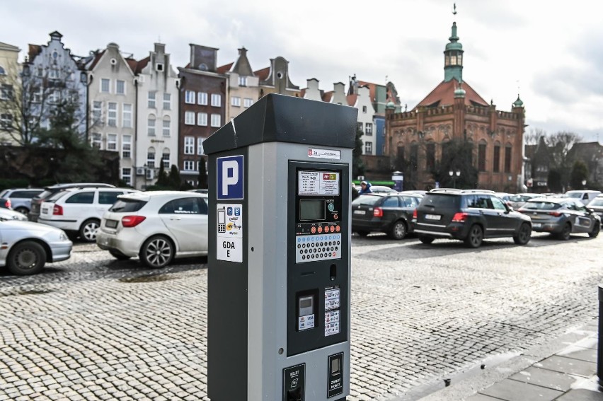 Śródmiejska Strefa Płatnego Parkowania w Gdańsku ma już rok. Jak działa? Zdania są podzielone