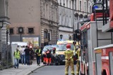 Wypadek podczas prac w MOK-u w Gnieźnie. Osiem osób spadło z wysokości kilku metrów. Policja prowadzi postępowanie przygotowawcze