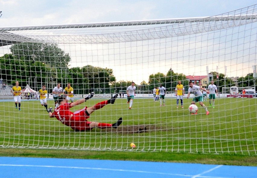 Radomiak Radom pokonał u siebie Olimpię Elbląg 4:0.