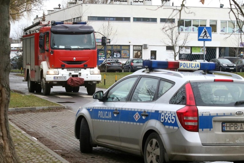 Alarm bombowy w szkołach w Żorach został ogłoszony po tym,...