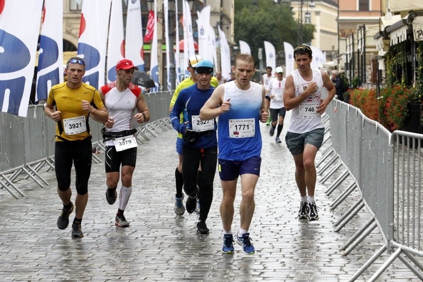 Maraton Wrocław - ZDJĘCIA - zawodnicy z numerami 3801 - 4000