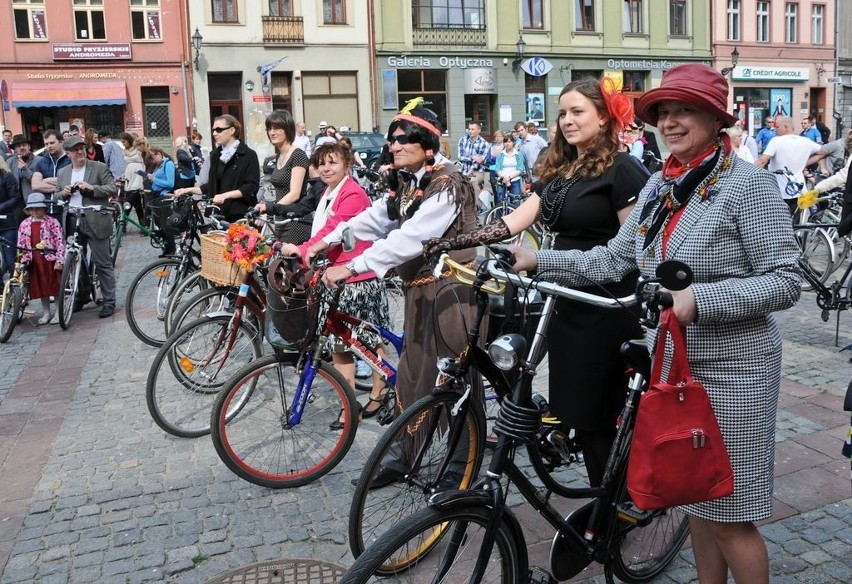 Toruń  Elegancka masa krytyczna