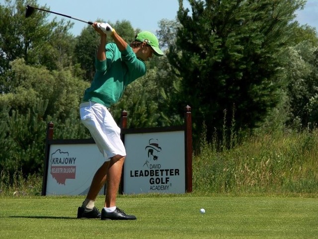 Osiemnastoletni wrocławianin Mateusz Gradecki jest dziś najbardziej utytułowanym polskim golfistą. W ostatniej edycji World Junior Golf Series zajął pierwsze miejsce, pokonując aż 60 zawodników z całego świata.