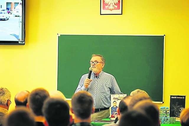 W czwartek Zespół Szkół Samochodowych w Bydgoszczy odwiedził redaktor Włodzimierz Zientarski